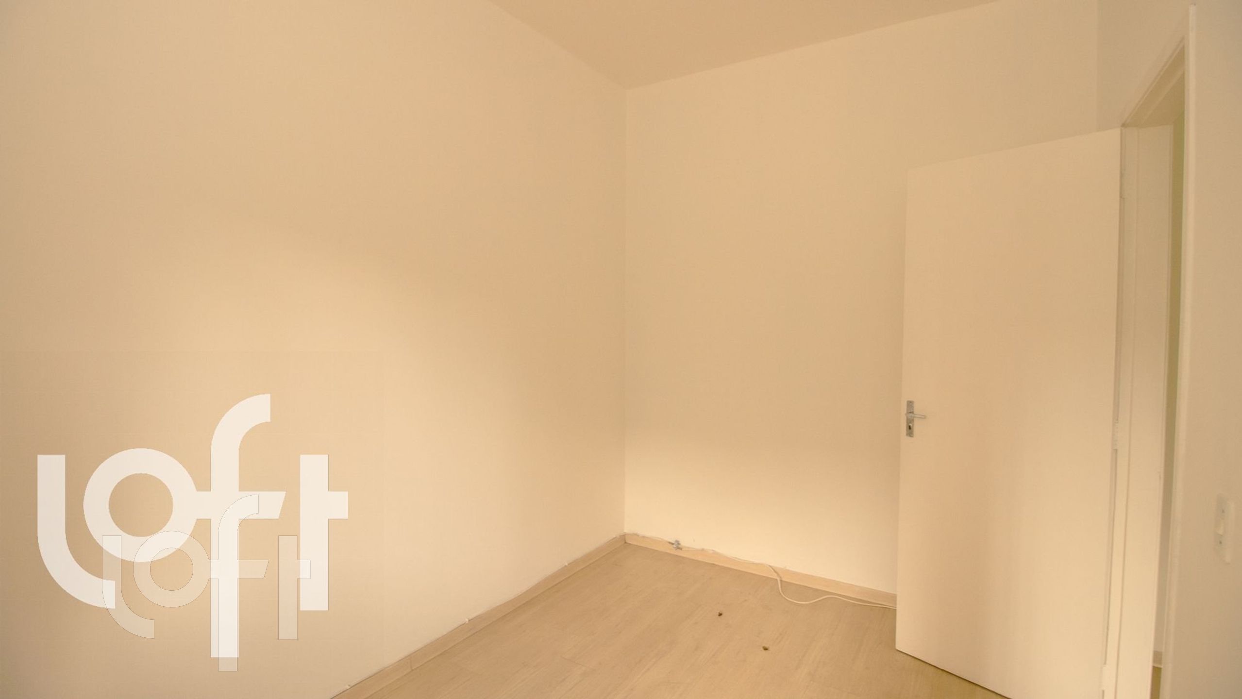 Apartamento à venda com 1 quarto, 33m² - Foto 4