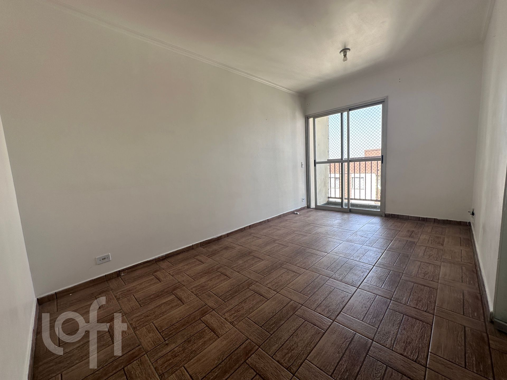 Apartamento à venda com 3 quartos, 75m² - Foto 1