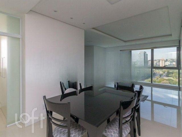 Apartamento com 50m², 1 dormitório, 2 vagas, Praia de Belas em Porto Alegre