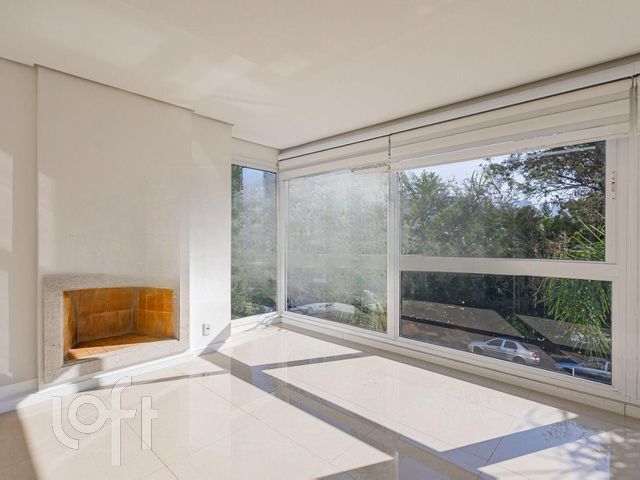 Apartamento com 305m², 3 dormitórios, 3 suítes, 4 vagas, Petrópolis em Porto Alegre