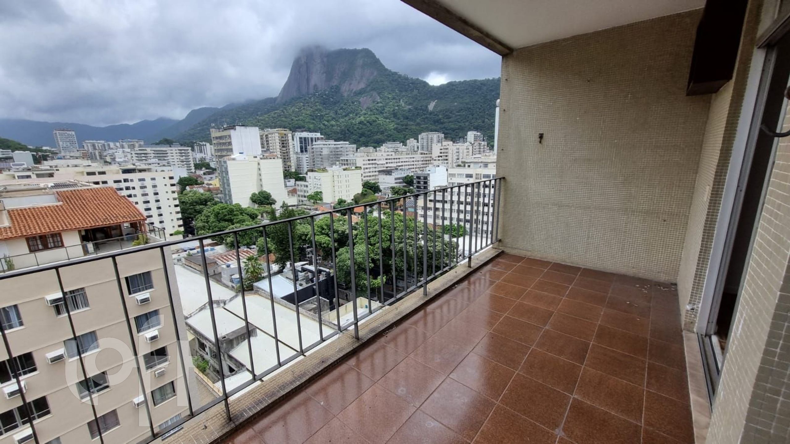 Apartamento à venda com 2 quartos, 68m² - Foto 5