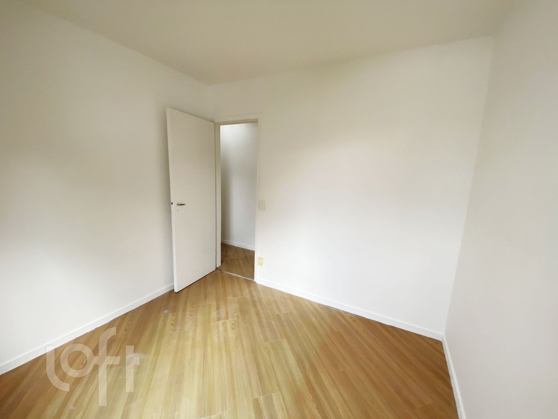 Apartamento à venda com 3 quartos, 83m² - Foto 4