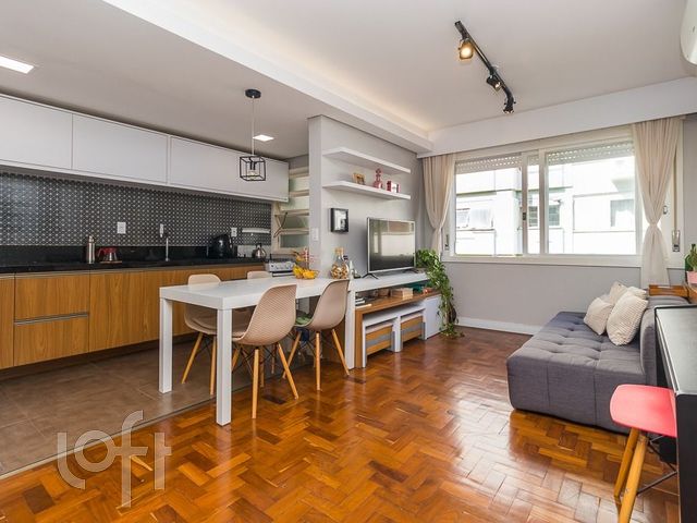 Apartamento com 66m², 2 dormitórios, 1 vaga, São João em Porto Alegre