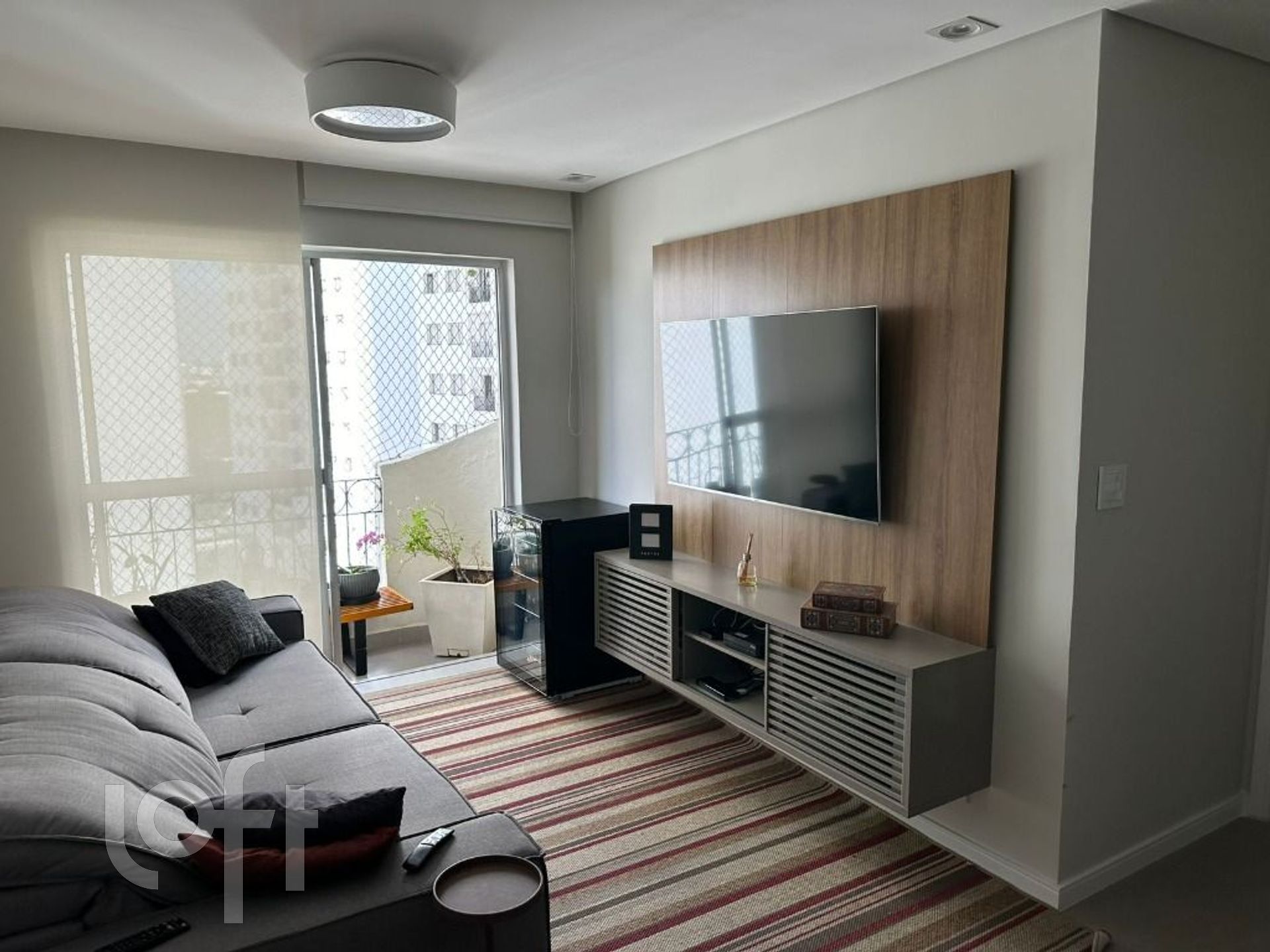 Apartamento à venda com 3 quartos, 80m² - Foto 1