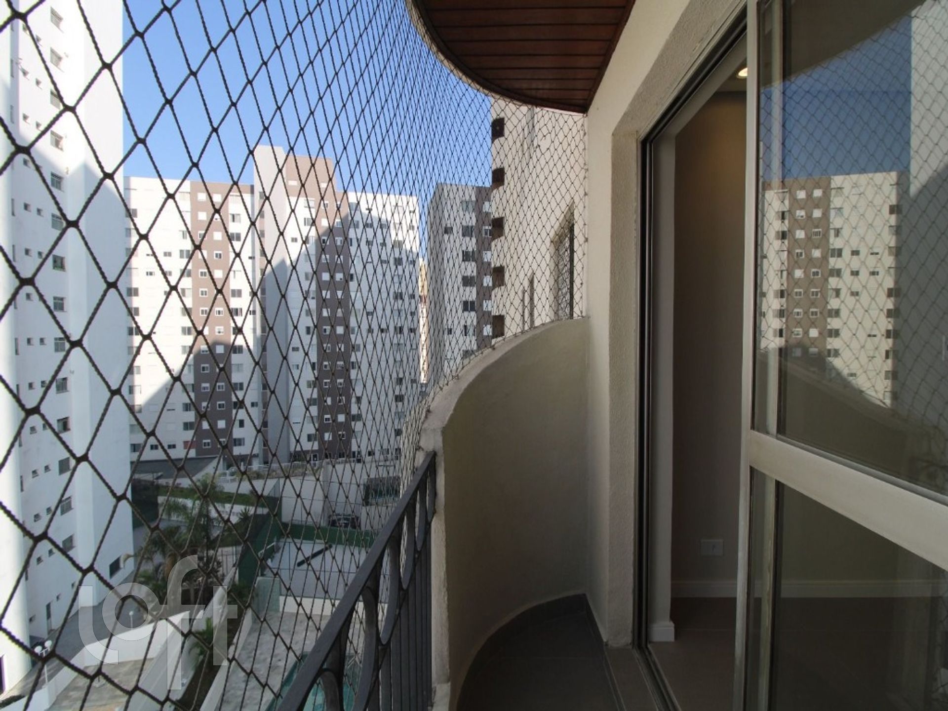 Apartamento à venda com 3 quartos, 80m² - Foto 2