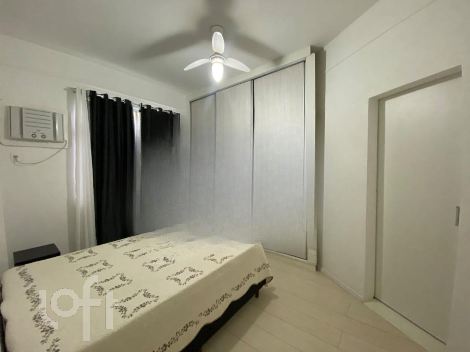 Apartamento à venda com 3 quartos, 90m² - Foto 4