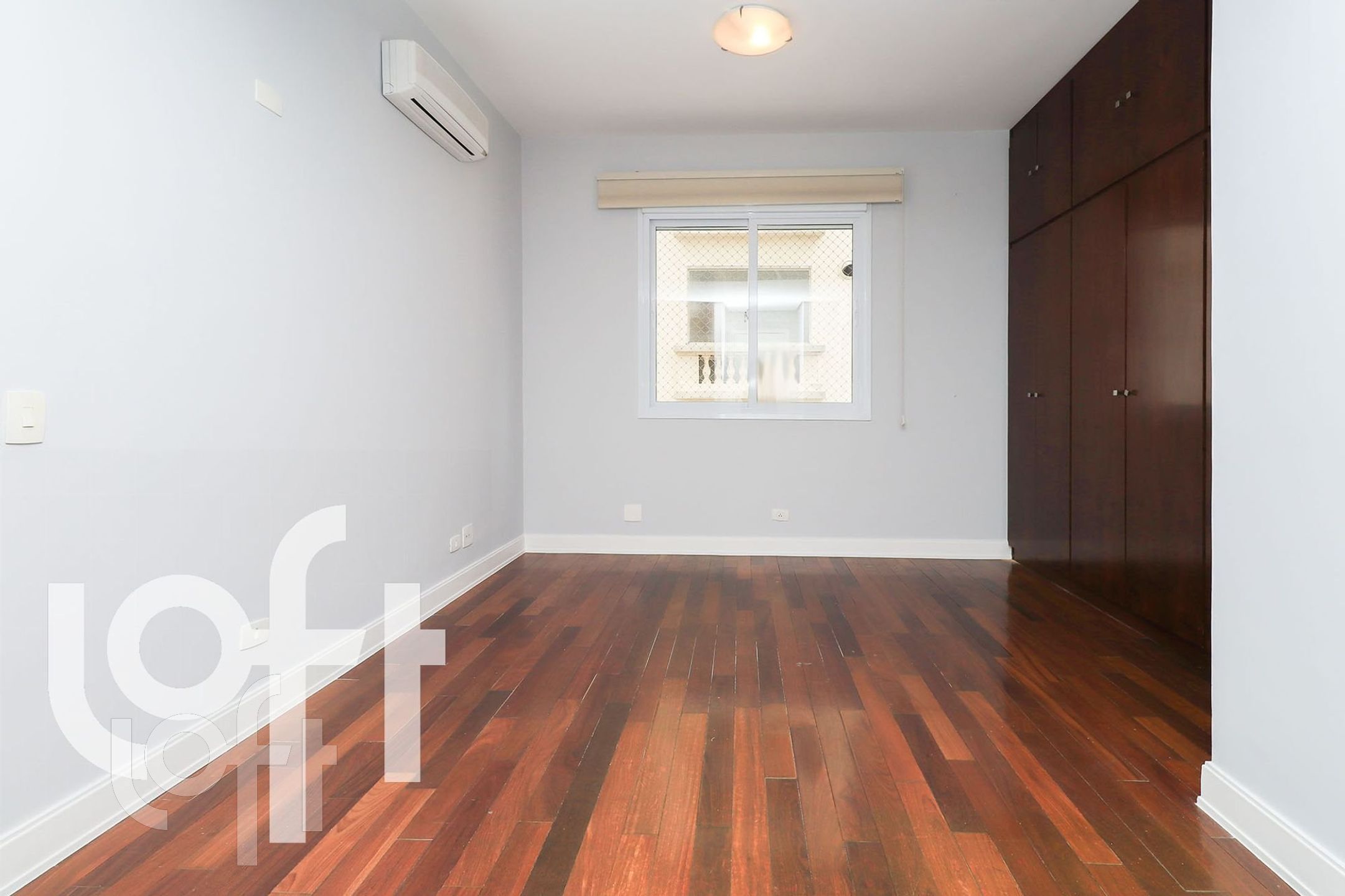 Apartamento à venda com 3 quartos, 228m² - Foto 5