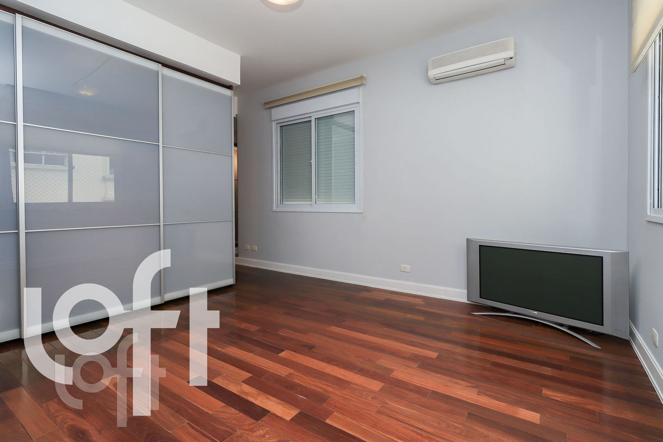 Apartamento à venda com 3 quartos, 228m² - Foto 14