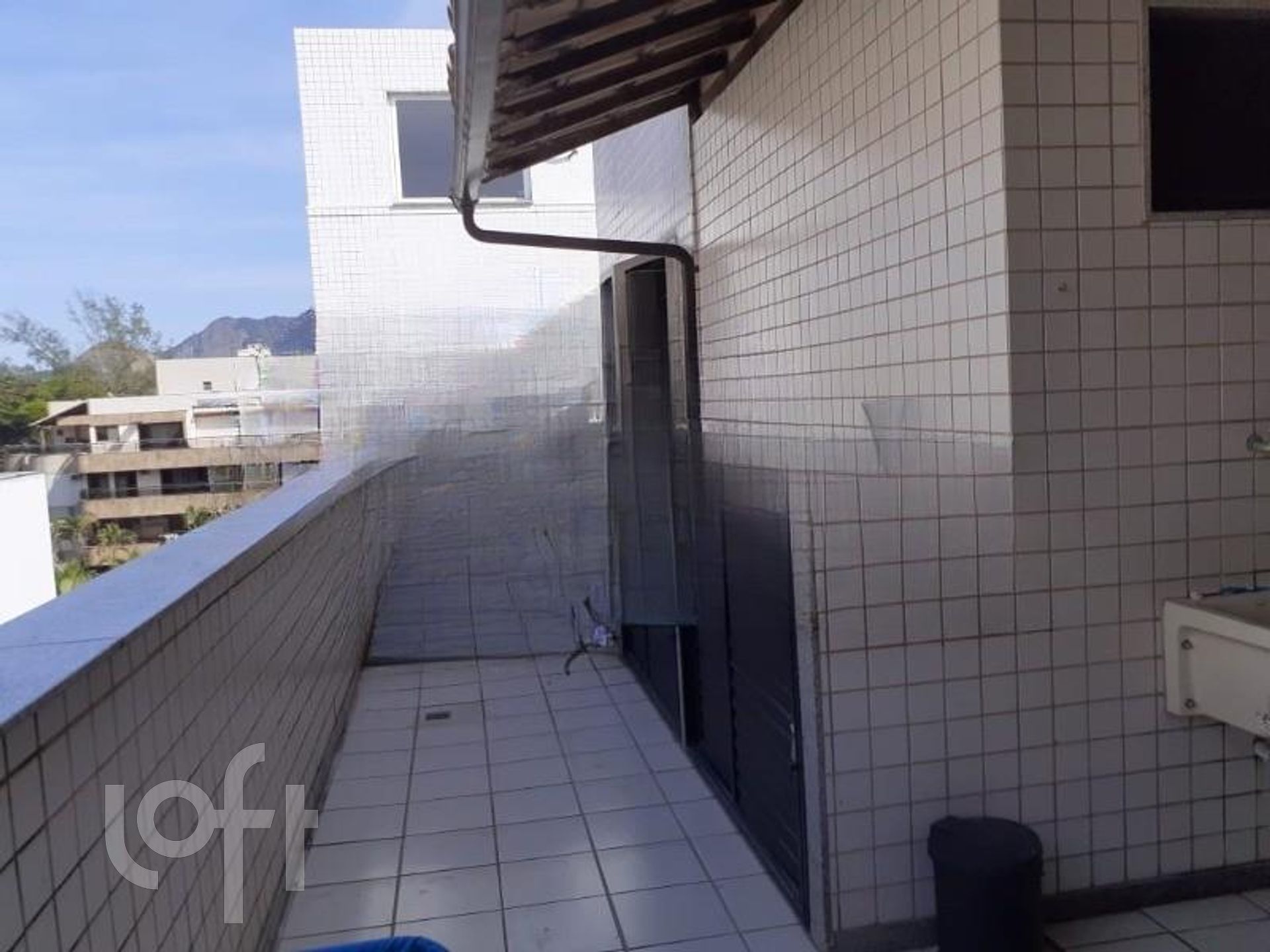 Apartamento à venda com 3 quartos, 214m² - Foto 2