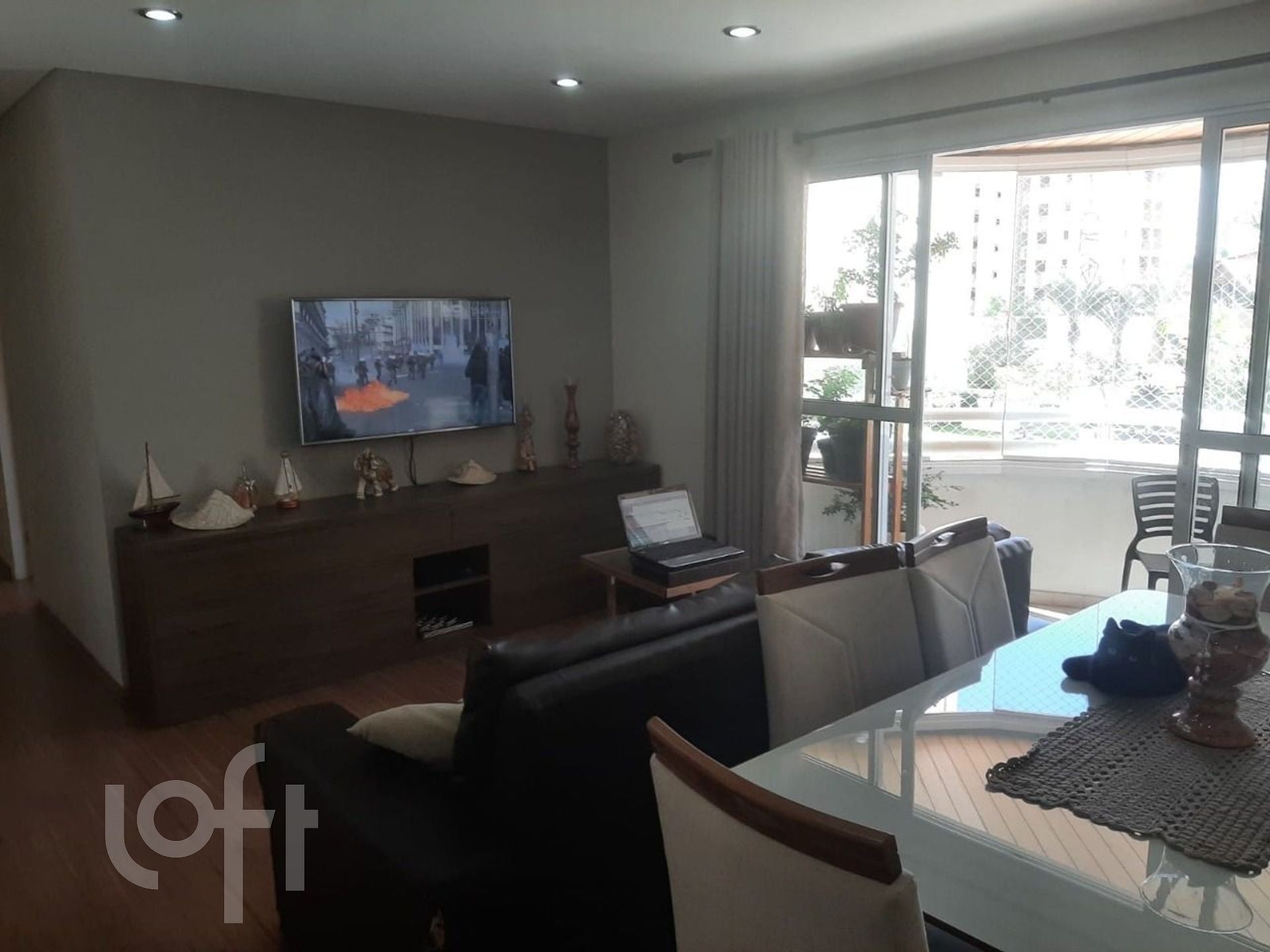 Apartamento à venda com 3 quartos, 94m² - Foto 1