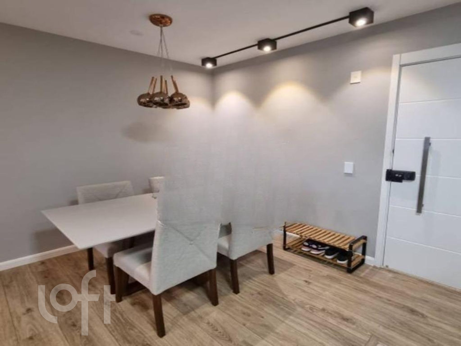 Apartamento à venda com 2 quartos, 65m² - Foto 1