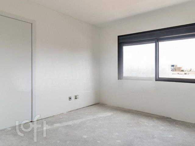 Apartamento com 51m², 2 dormitórios, 2 suítes, Santa Cecília em Porto Alegre