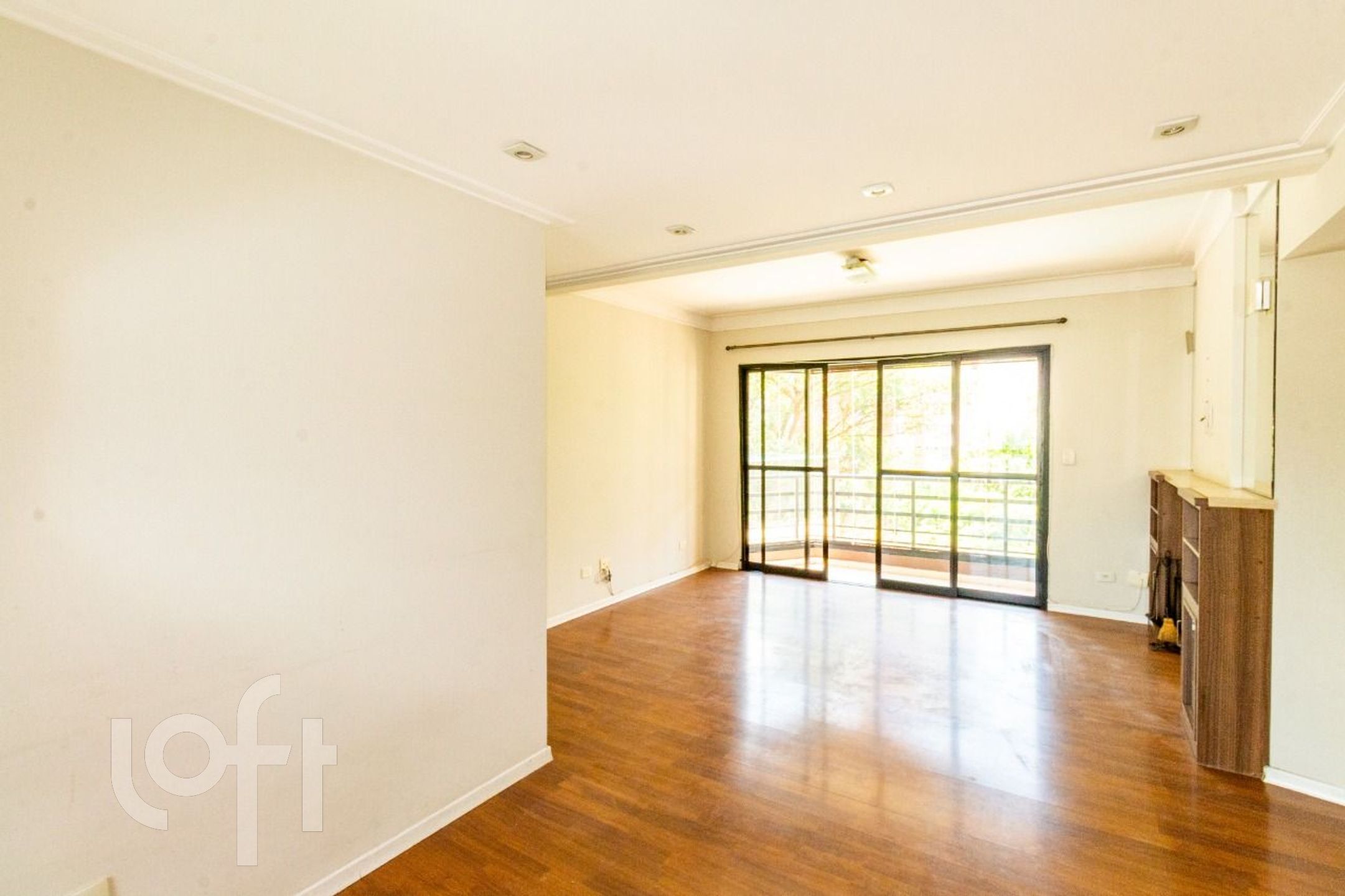 Apartamento à venda com 3 quartos, 110m² - Foto 2