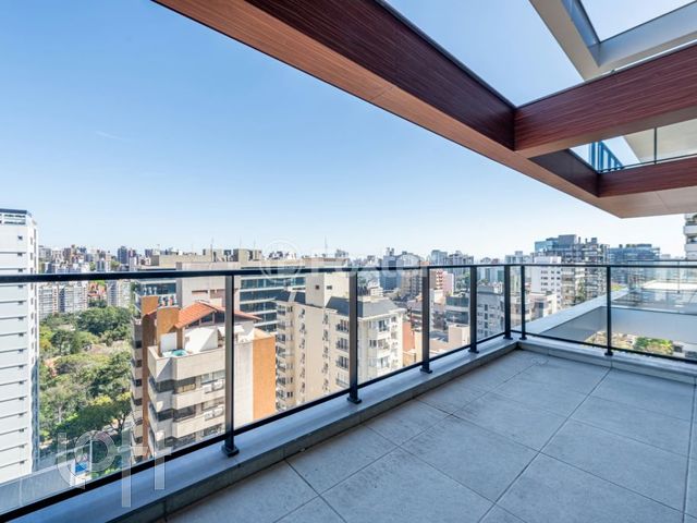 Apartamento com 218m², 3 dormitórios, 3 suítes, 3 vagas, Petrópolis em Porto Alegre