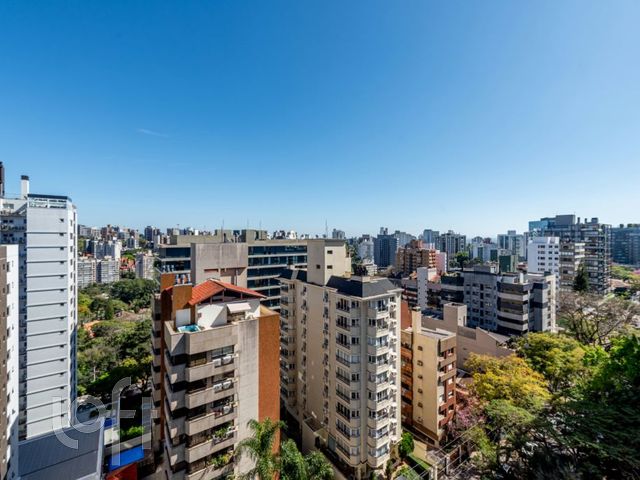 Apartamento com 218m², 3 dormitórios, 3 suítes, 3 vagas, Petrópolis em Porto Alegre