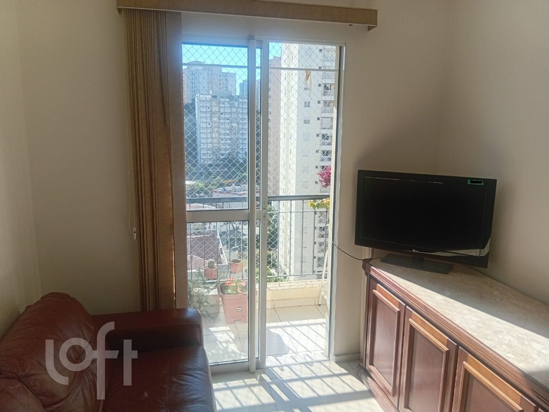 Apartamento à venda com 1 quarto, 38m² - Foto 2