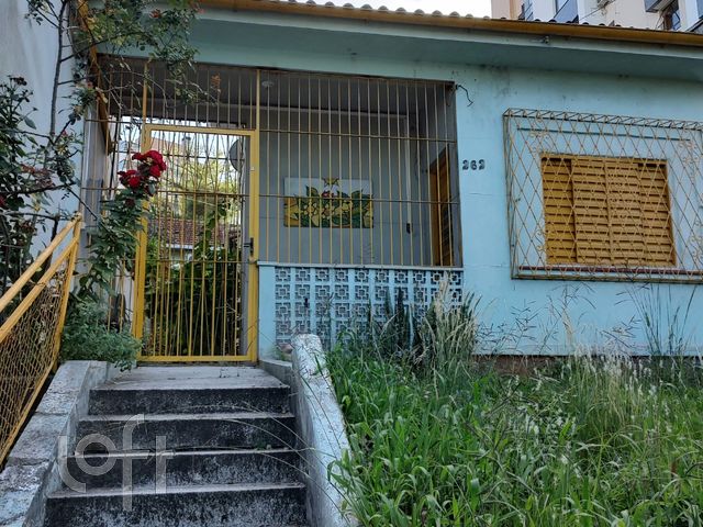 Casa com 130m², 3 dormitórios, Petrópolis em Porto Alegre