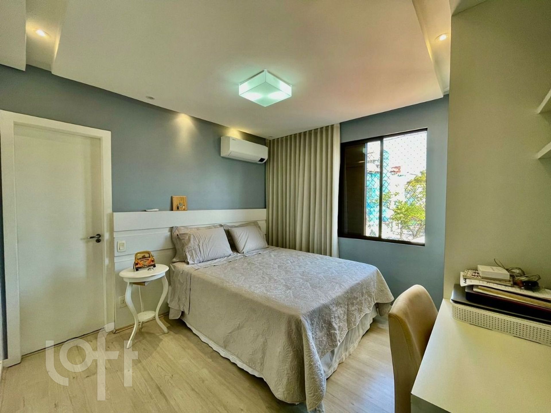 Apartamento à venda com 3 quartos, 90m² - Foto 1