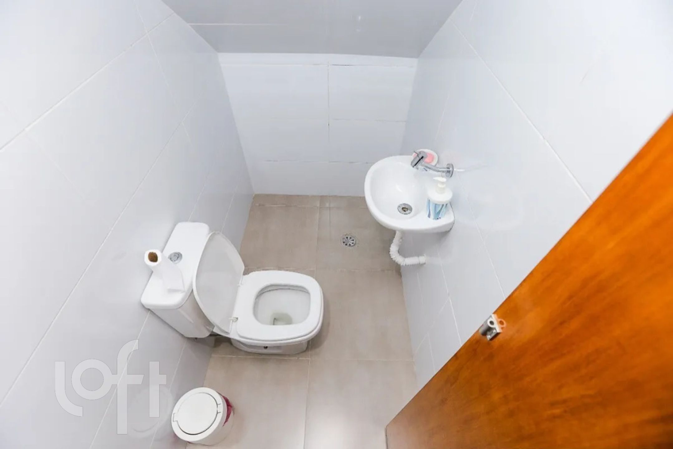 Casa à venda com 3 quartos, 220m² - Foto 4