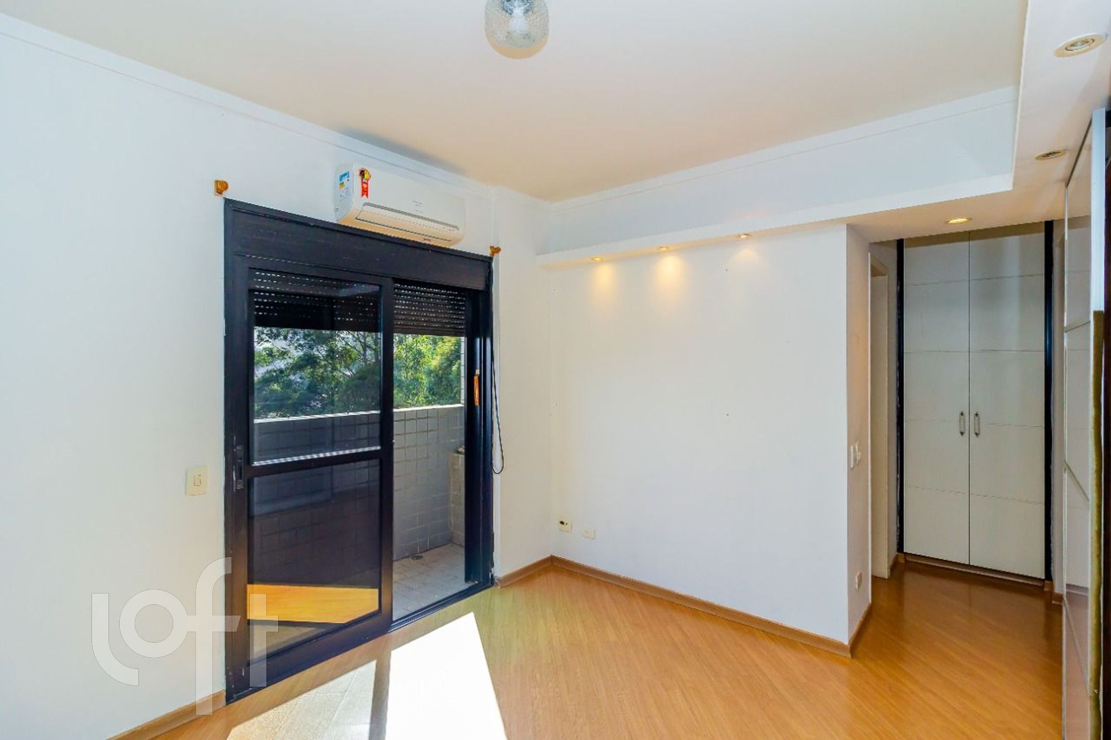 Apartamento à venda com 3 quartos, 136m² - Foto 22