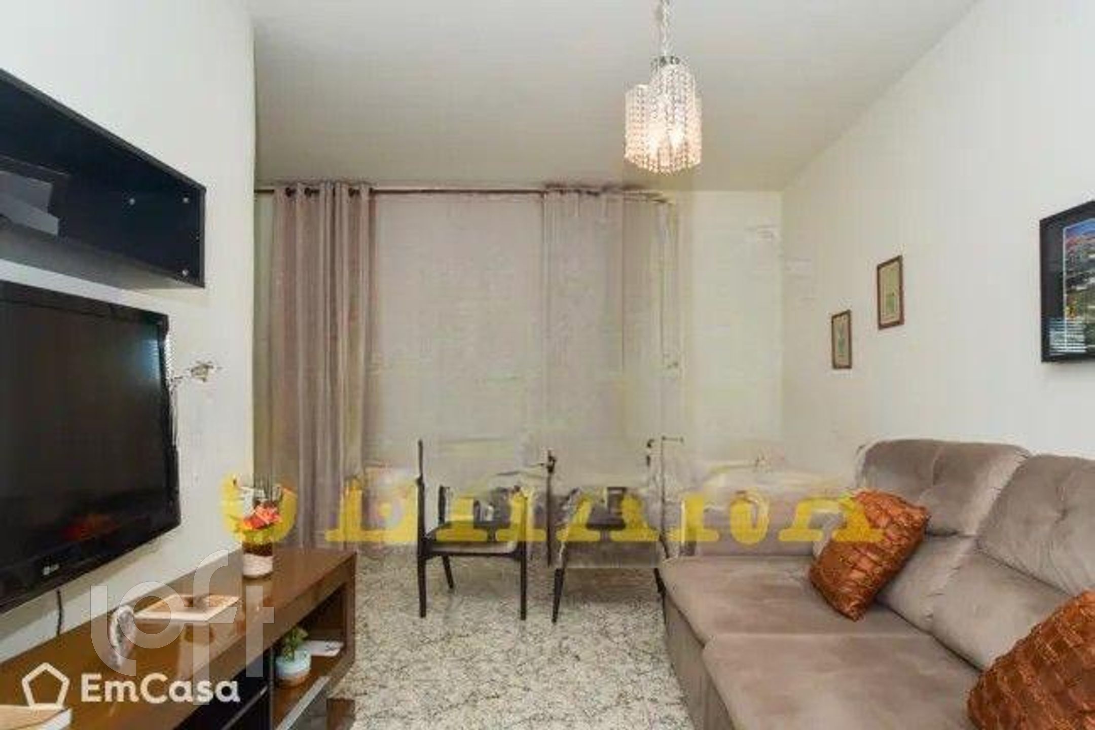 Casa à venda com 3 quartos, 96m² - Foto 1