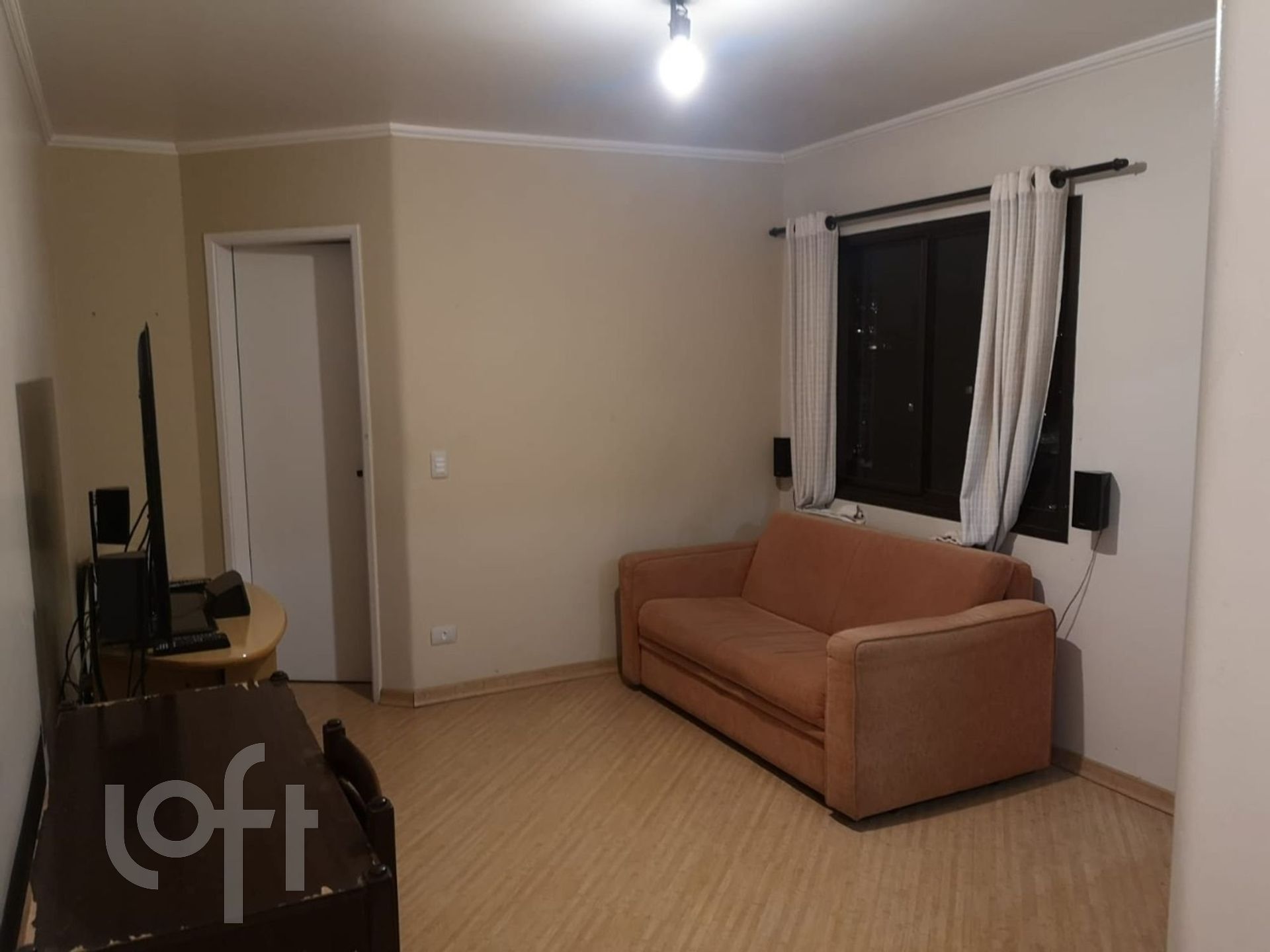 Apartamento à venda com 1 quarto, 42m² - Foto 1