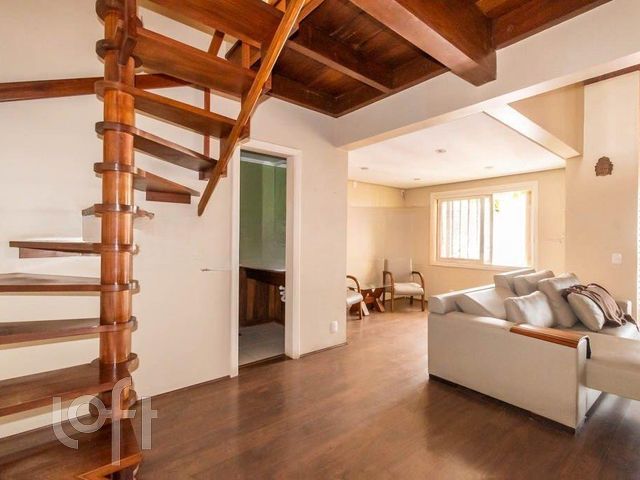 Apartamento com 94m², 2 dormitórios, 1 suíte, 2 vagas, Moinhos de Vento em Porto Alegre