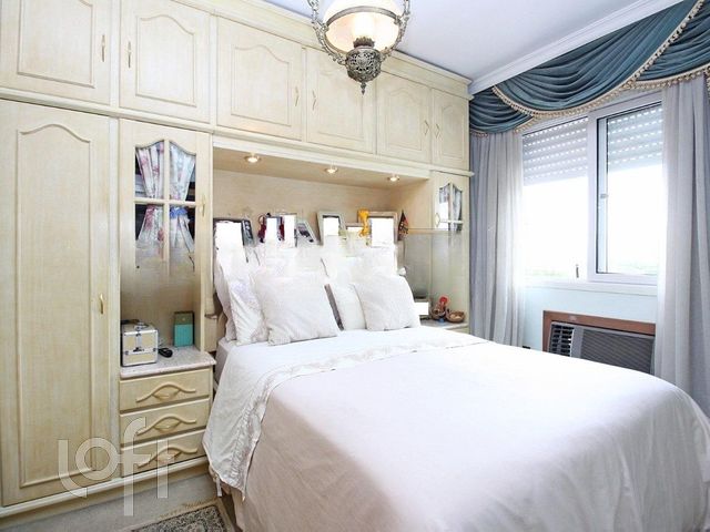 Apartamento com 71m², 2 dormitórios, 1 vaga, Vila Ipiranga em Porto Alegre