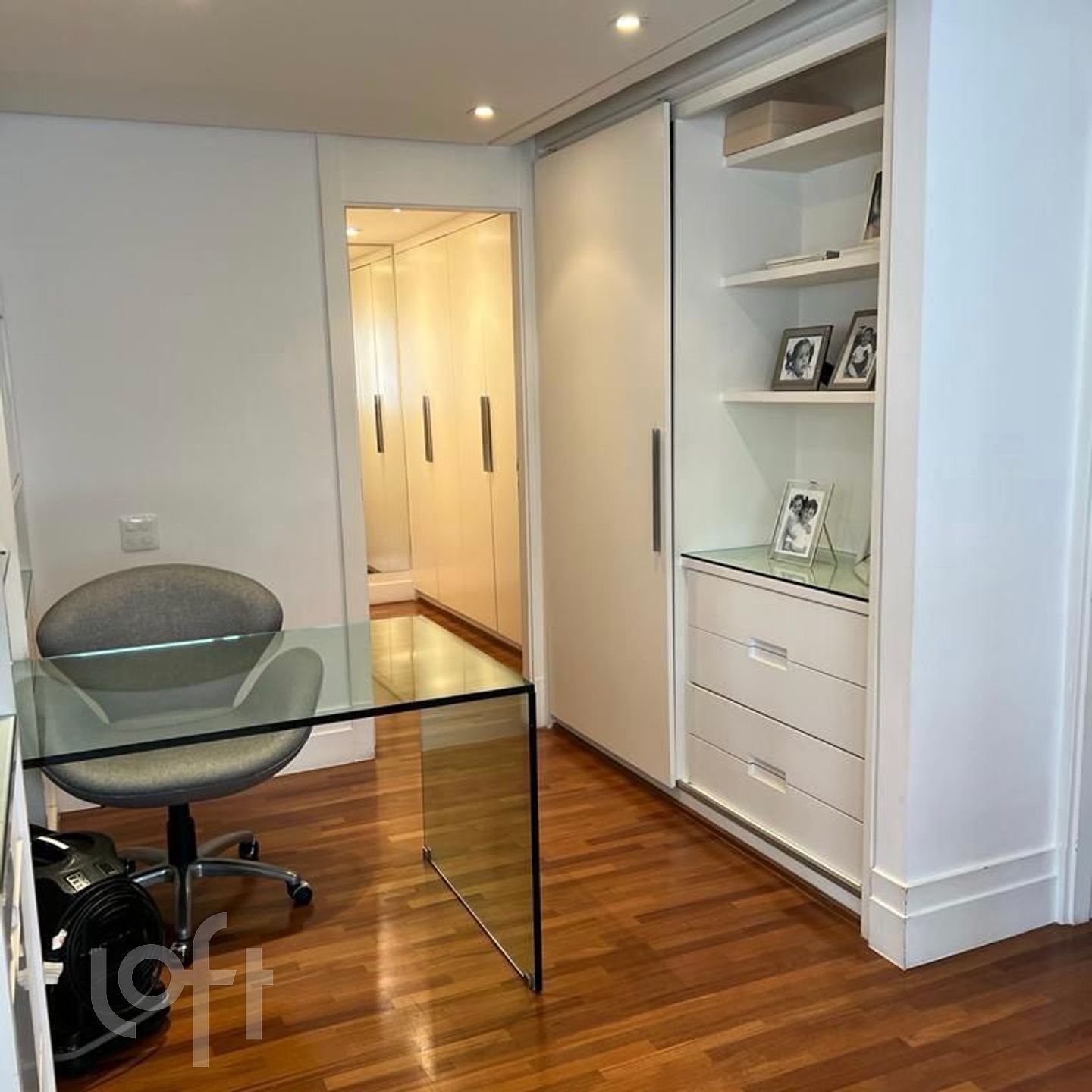 Apartamento à venda com 3 quartos, 191m² - Foto 9