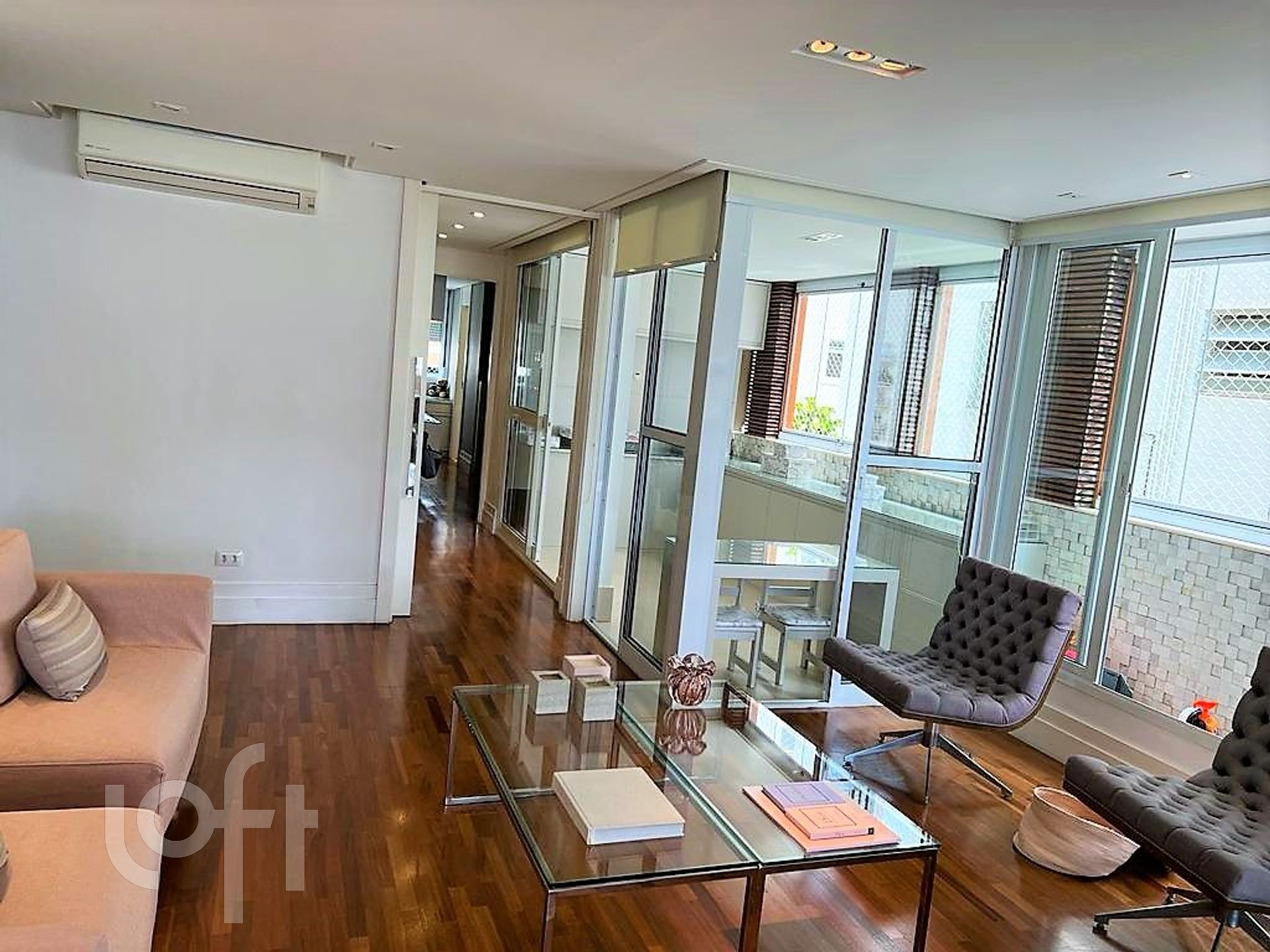 Apartamento à venda com 3 quartos, 191m² - Foto 2