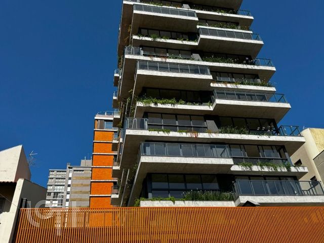 Apartamento com 113m², 3 dormitórios, 3 suítes, Petrópolis em Porto Alegre