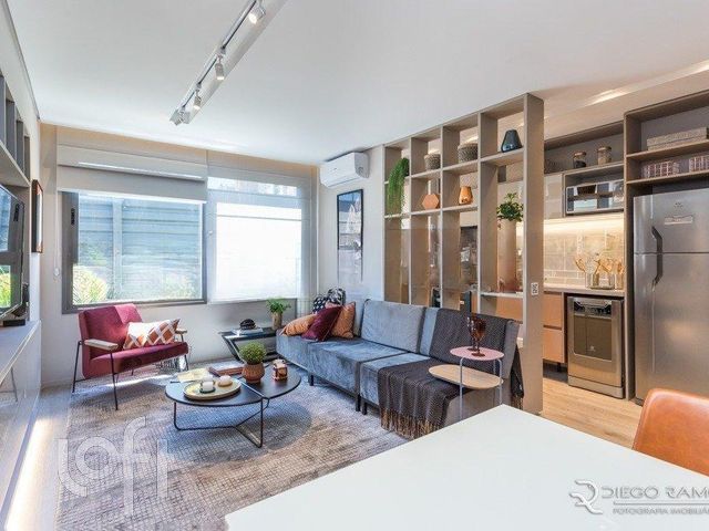 Apartamento com 62m², 2 dormitórios, 1 suíte, 2 vagas, Vila Ipiranga em Porto Alegre