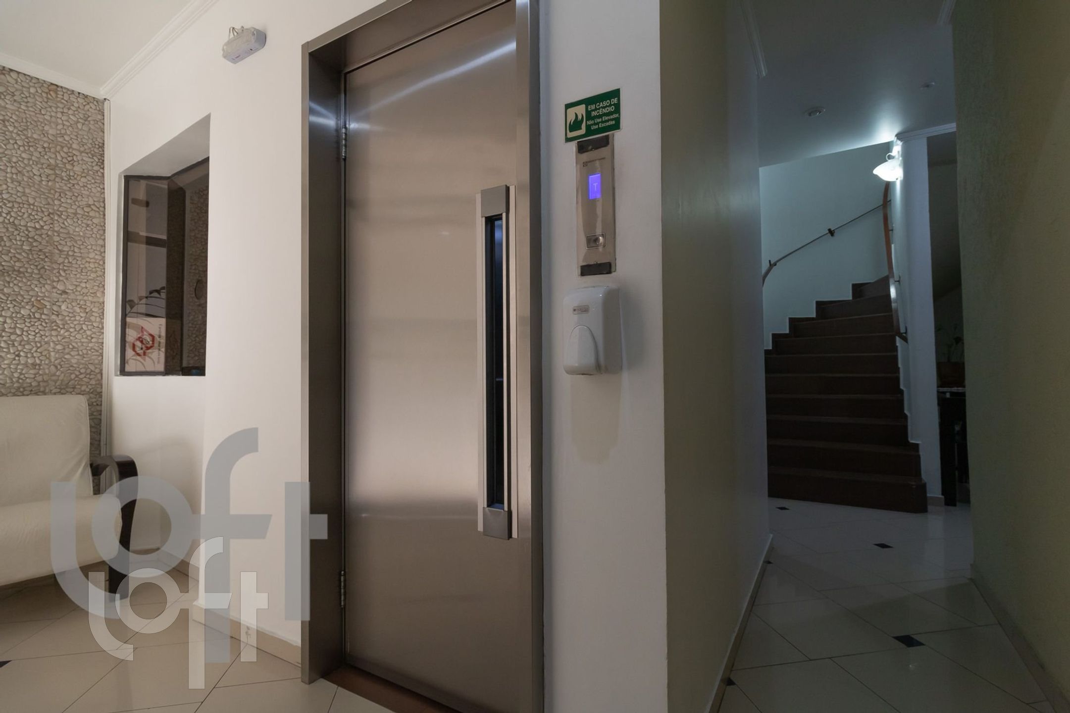 Apartamento à venda com 2 quartos, 84m² - Foto 35