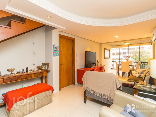 Apartamento com 203m², 3 dormitórios, 1 suíte, 2 vagas, Bela Vista em Porto Alegre