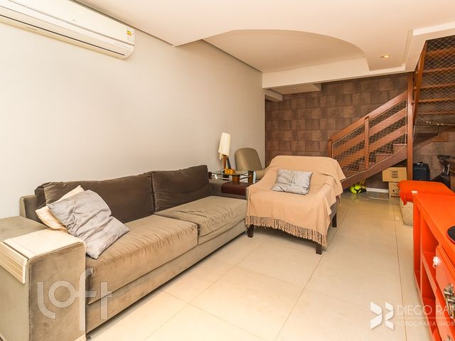 Apartamento com 203m², 3 dormitórios, 1 suíte, 2 vagas, Bela Vista em Porto Alegre