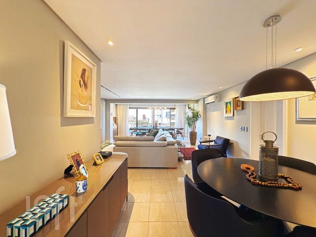 Apartamento com 168m², 3 dormitórios, 1 suíte, 3 vagas, Bela Vista em Porto Alegre