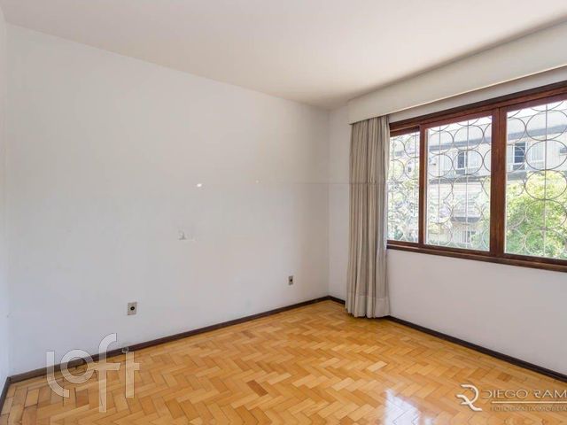 Apartamento com 133m², 3 dormitórios, 2 vagas, Petrópolis em Porto Alegre