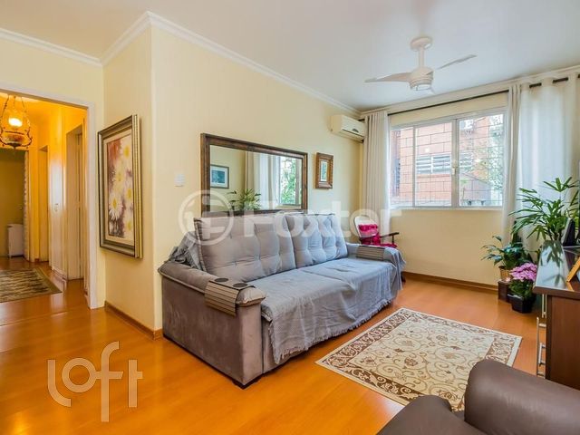 Apartamento com 115m², 3 dormitórios, 1 suíte, 1 vaga, Petrópolis em Porto Alegre