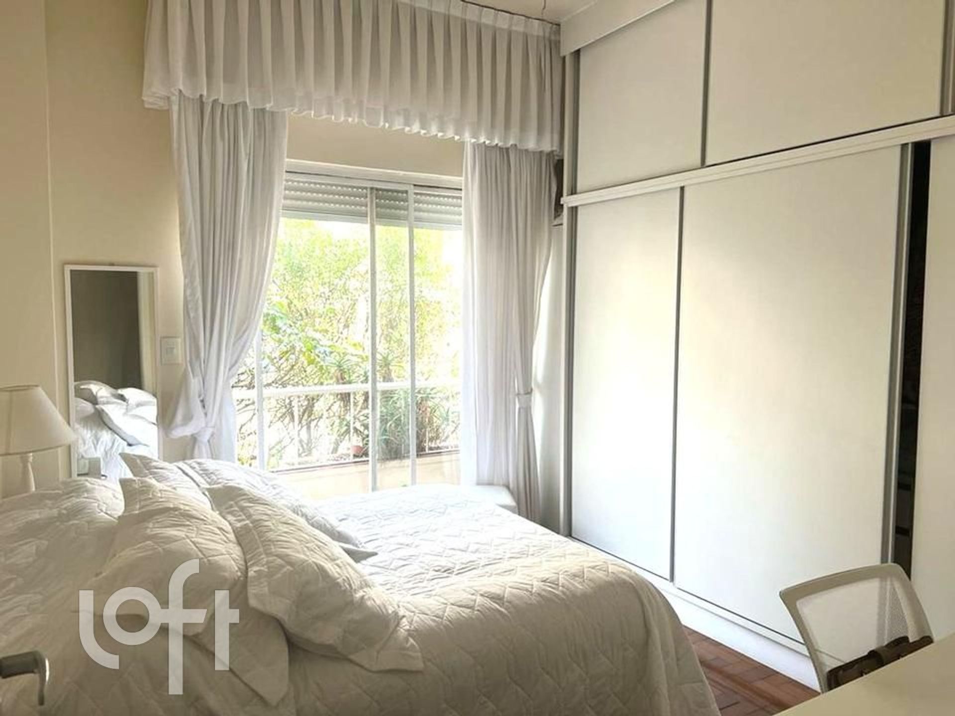 Apartamento à venda com 4 quartos, 220m² - Foto 7