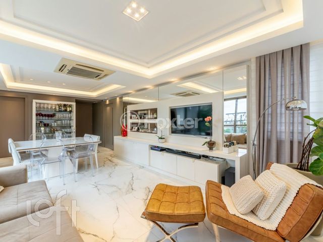 Apartamento com 130m², 3 dormitórios, 3 suítes, 2 vagas, Petrópolis em Porto Alegre