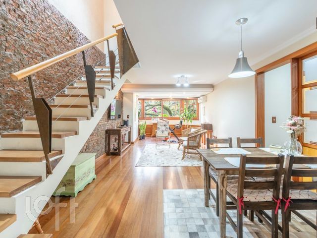 Apartamento com 207m², 2 dormitórios, 2 vagas, Petrópolis em Porto Alegre