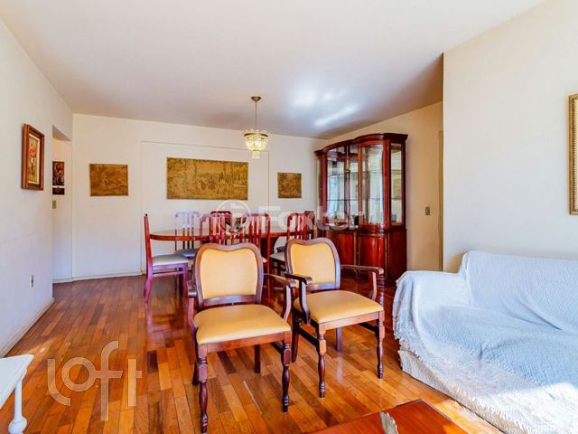 Apartamento com 115m², 3 dormitórios, 1 suíte, 1 vaga, Bela Vista em Porto Alegre