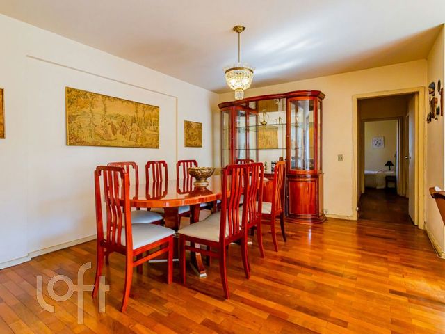 Apartamento com 115m², 3 dormitórios, 1 suíte, 1 vaga, Bela Vista em Porto Alegre