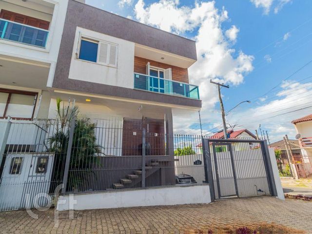 Casa com 249m², 3 dormitórios, 1 suíte, 2 vagas, Vila Ipiranga em Porto Alegre