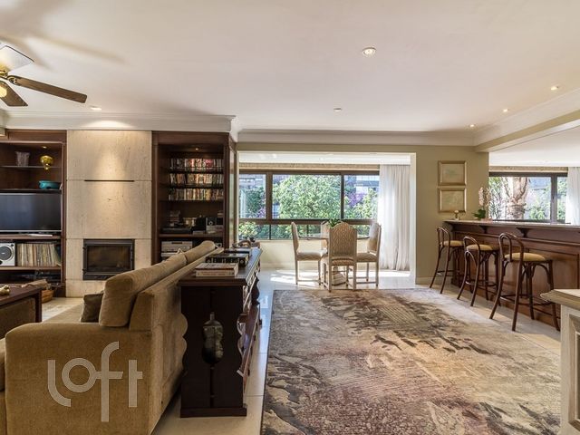 Apartamento com 229m², 4 dormitórios, 3 suítes, 4 vagas, Bela Vista em Porto Alegre