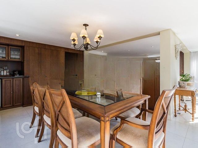 Apartamento com 229m², 4 dormitórios, 3 suítes, 4 vagas, Bela Vista em Porto Alegre