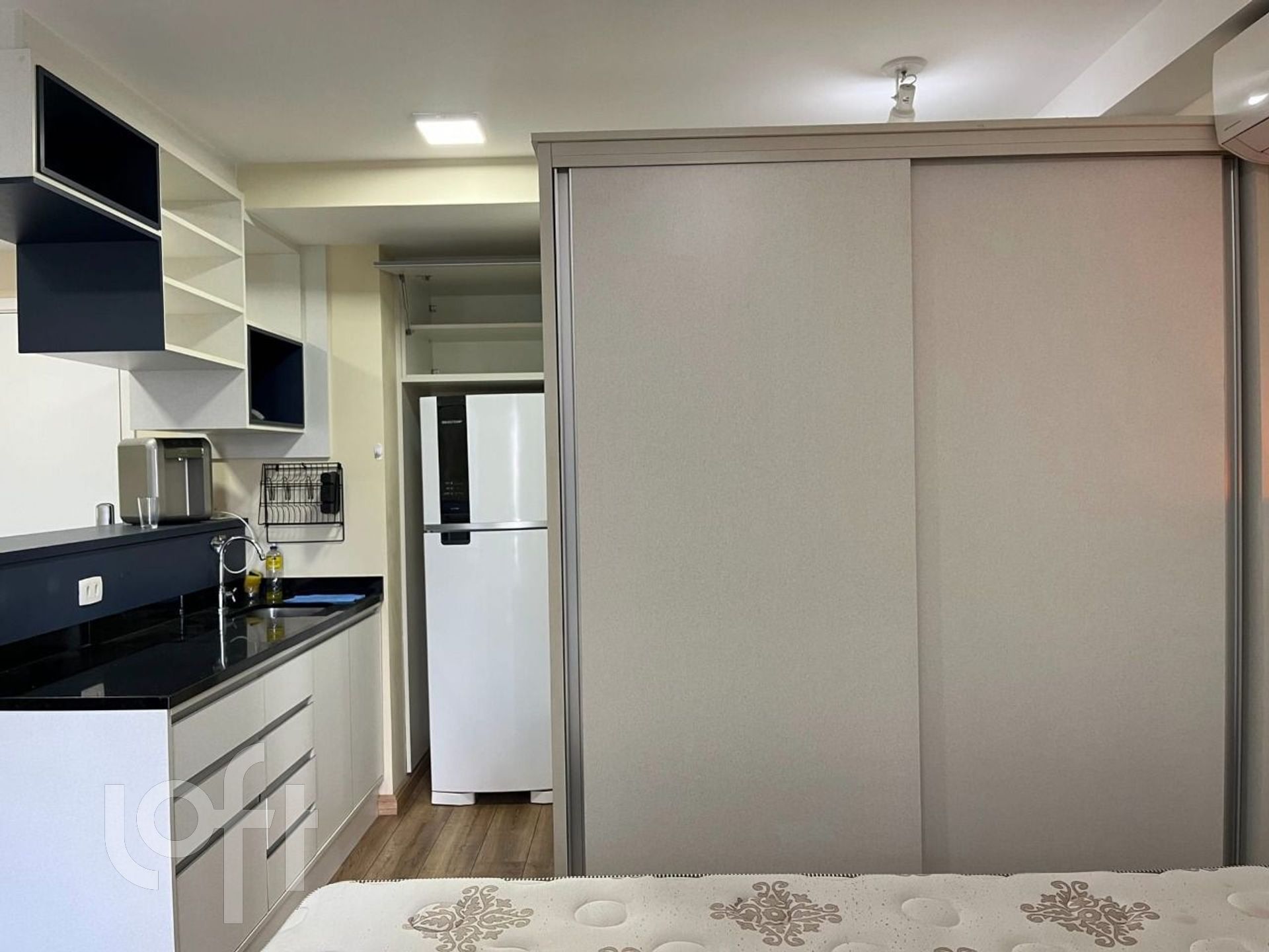 Apartamento à venda com 1 quarto, 30m² - Foto 9