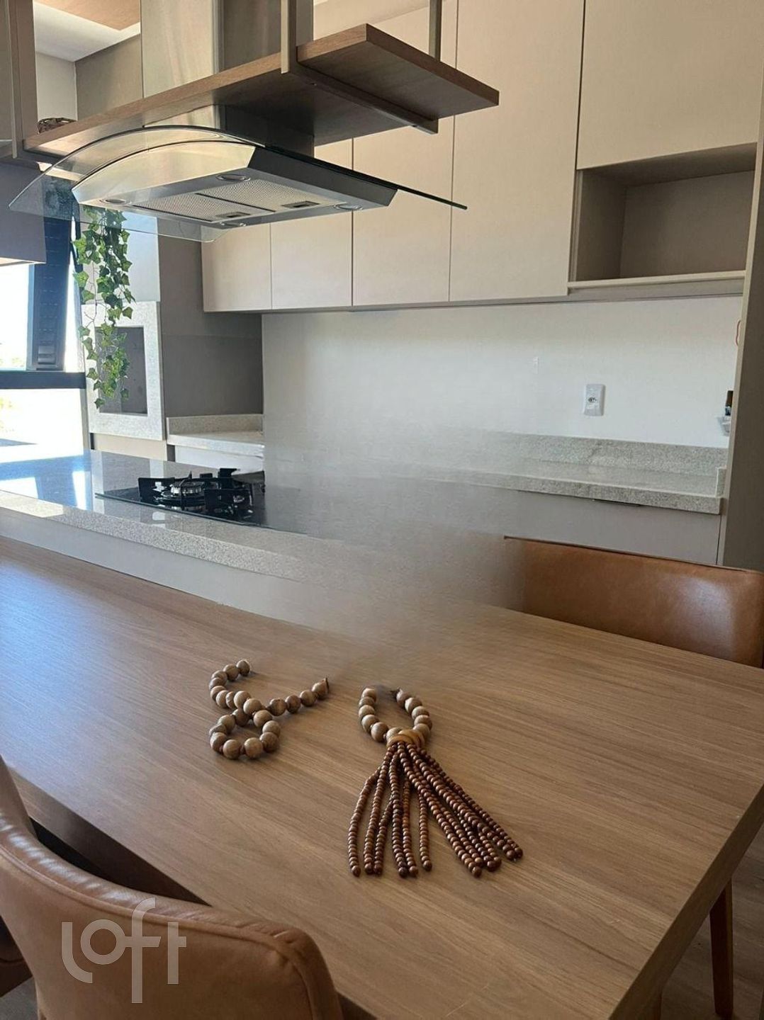 Apartamento à venda em Ingleses com 106 m², 3 quartos, 1 suíte, 2 vagas