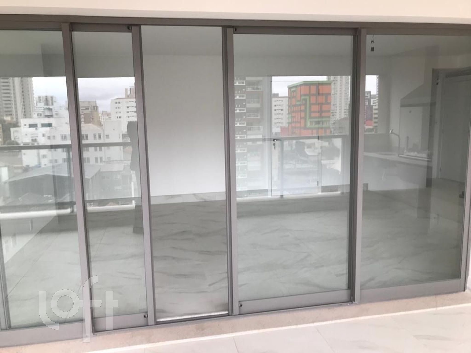 Apartamento à venda com 3 quartos, 131m² - Foto 25