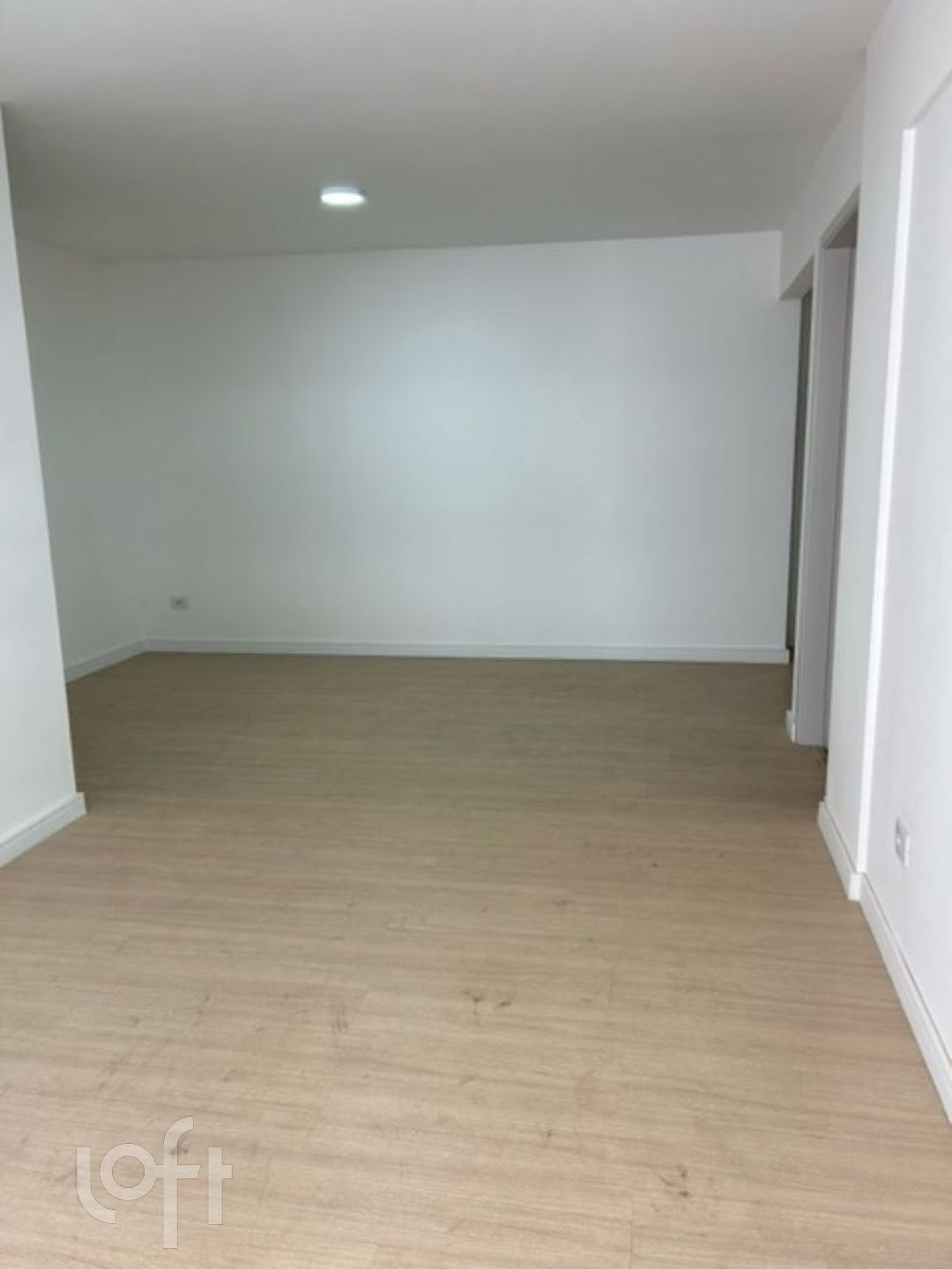 Apartamento à venda com 2 quartos, 74m² - Foto 2